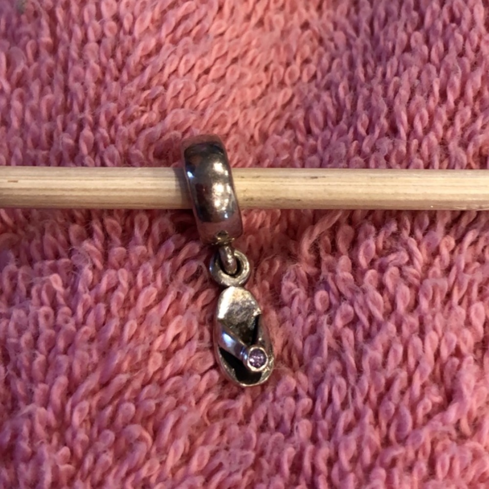 🎀🖤Retired Authentic Pandora Charm